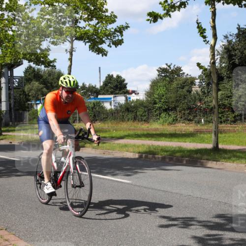 10.08.2025 - GEWOBA Citytriathlon Bremen Yannick Fuchs http://msf.ph/oto/8575158 10.08.2025 14:22:09 Radfahren 109, 186, 215, 224, 253, 258 meine-sportfotos.de