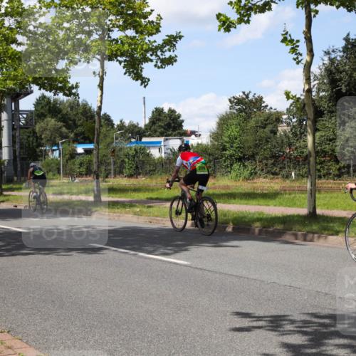 10.08.2025 - GEWOBA Citytriathlon Bremen Yannick Fuchs http://msf.ph/oto/8575181 10.08.2025 14:22:19 Radfahren 109, 186, 215, 217, 224, 258, 262 meine-sportfotos.de