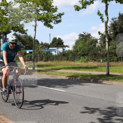 10.08.2025 - GEWOBA Citytriathlon Bremen Yannick Fuchs http://msf.ph/oto/8575201 10.08.2025 14:22:34 Radfahren 86, 217, 242, 259, 262, 297 meine-sportfotos.de