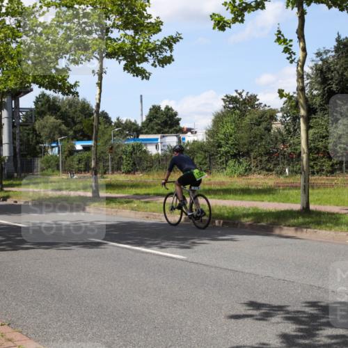 10.08.2025 - GEWOBA Citytriathlon Bremen Yannick Fuchs http://msf.ph/oto/8575209 10.08.2025 14:22:38 Radfahren 86, 204, 217, 242, 259, 262, 297, 427 meine-sportfotos.de