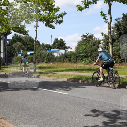 10.08.2025 - GEWOBA Citytriathlon Bremen Yannick Fuchs http://msf.ph/oto/8575212 10.08.2025 14:22:39 Radfahren 86, 204, 217, 242, 259, 280, 297, 427 meine-sportfotos.de