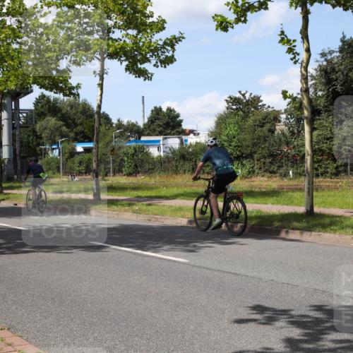 10.08.2025 - GEWOBA Citytriathlon Bremen Yannick Fuchs http://msf.ph/oto/8575213 10.08.2025 14:22:40 Radfahren 86, 204, 217, 242, 259, 280, 297, 427 meine-sportfotos.de
