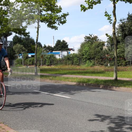 10.08.2025 - GEWOBA Citytriathlon Bremen Yannick Fuchs http://msf.ph/oto/8575267 10.08.2025 14:23:25 Radfahren 99, 154, 200, 209, 213, 222, 225, 250, 251, 317, 423, 478, 480 meine-sportfotos.de