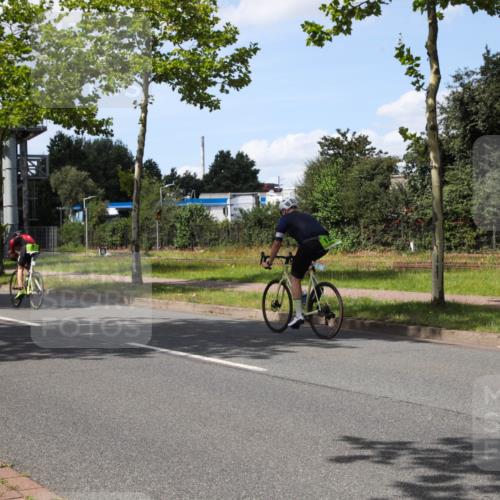 10.08.2025 - GEWOBA Citytriathlon Bremen Yannick Fuchs http://msf.ph/oto/8575286 10.08.2025 14:23:44 Radfahren 128, 158, 205, 234, 250 meine-sportfotos.de