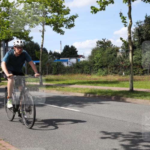 10.08.2025 - GEWOBA Citytriathlon Bremen Yannick Fuchs http://msf.ph/oto/8575309 10.08.2025 14:23:50 Radfahren 128, 158, 205, 221, 234 meine-sportfotos.de