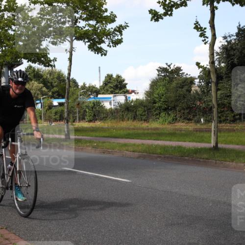 10.08.2025 - GEWOBA Citytriathlon Bremen Yannick Fuchs http://msf.ph/oto/8575355 10.08.2025 14:24:43 Radfahren 3, 165, 180, 247, 298, 332, 432, 488 meine-sportfotos.de
