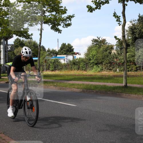 10.08.2025 - GEWOBA Citytriathlon Bremen Yannick Fuchs http://msf.ph/oto/8575360 10.08.2025 14:24:58 Radfahren 22, 166, 202, 235, 269, 332, 346, 432 meine-sportfotos.de