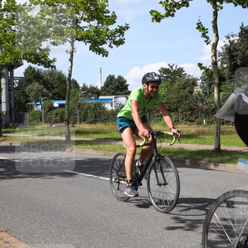 10.08.2025 - GEWOBA Citytriathlon Bremen Yannick Fuchs http://msf.ph/oto/8575385 10.08.2025 14:25:21 Radfahren 49, 85, 208, 267, 270, 323, 326, 336, 462, 479 meine-sportfotos.de