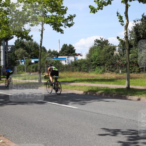 10.08.2025 - GEWOBA Citytriathlon Bremen Yannick Fuchs http://msf.ph/oto/8575450 10.08.2025 14:25:59 Radfahren 167, 181, 220, 231, 273, 325, 331, 446, 499 meine-sportfotos.de