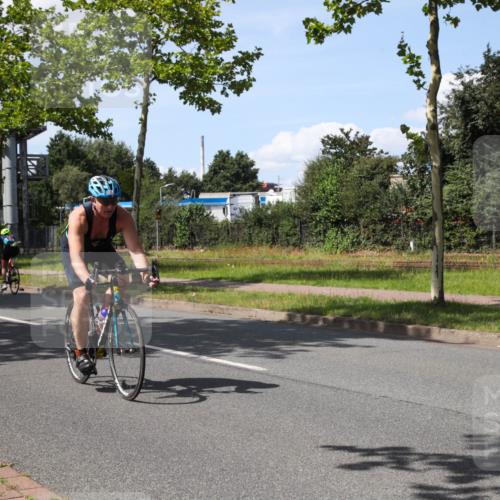 10.08.2025 - GEWOBA Citytriathlon Bremen Yannick Fuchs http://msf.ph/oto/8575460 10.08.2025 14:26:03 Radfahren 181, 220, 231, 273, 325, 331, 446 meine-sportfotos.de