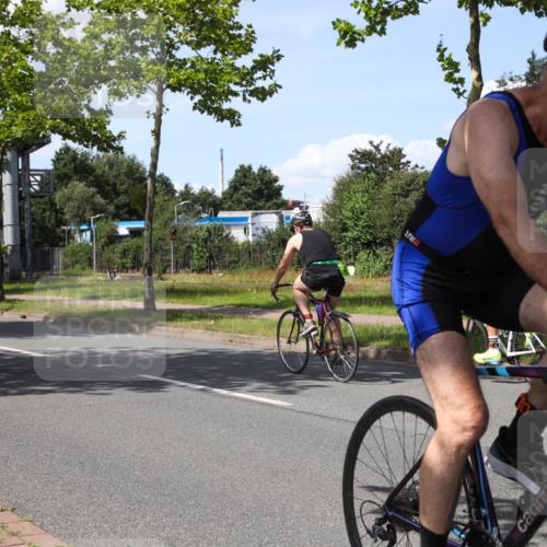 10.08.2025 - GEWOBA Citytriathlon Bremen Yannick Fuchs http://msf.ph/oto/8575471 10.08.2025 14:26:07 Radfahren 181, 220, 231, 273, 278, 325, 331, 446 meine-sportfotos.de