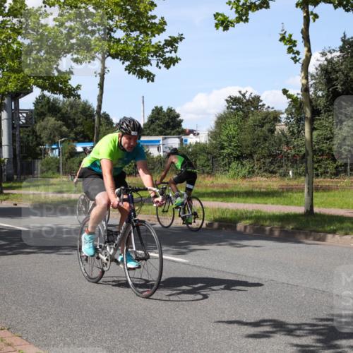 10.08.2025 - GEWOBA Citytriathlon Bremen Yannick Fuchs http://msf.ph/oto/8575473 10.08.2025 14:26:08 Radfahren 181, 220, 231, 273, 278, 325, 331, 446 meine-sportfotos.de