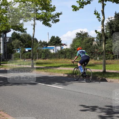 10.08.2025 - GEWOBA Citytriathlon Bremen Yannick Fuchs http://msf.ph/oto/8575548 10.08.2025 14:26:30 Radfahren 278, 358, 360, 404, 453, 532 meine-sportfotos.de