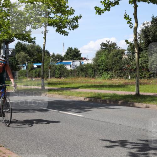 10.08.2025 - GEWOBA Citytriathlon Bremen Yannick Fuchs http://msf.ph/oto/8575559 10.08.2025 14:26:34 Radfahren 358, 360, 404, 408, 445, 453, 532 meine-sportfotos.de