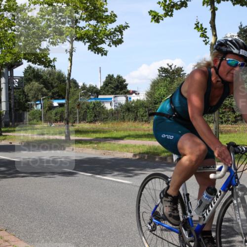 10.08.2025 - GEWOBA Citytriathlon Bremen Yannick Fuchs http://msf.ph/oto/8575561 10.08.2025 14:26:35 Radfahren 358, 360, 404, 408, 445, 453, 532 meine-sportfotos.de
