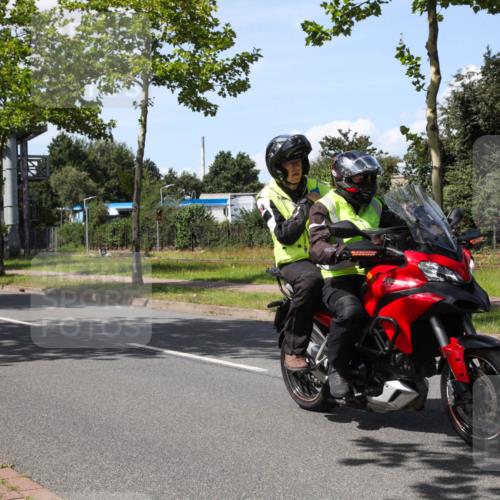 10.08.2025 - GEWOBA Citytriathlon Bremen Yannick Fuchs http://msf.ph/oto/8575575 10.08.2025 14:26:42 Radfahren 349, 358, 372, 404, 408, 422, 445, 453, 484, 532 meine-sportfotos.de