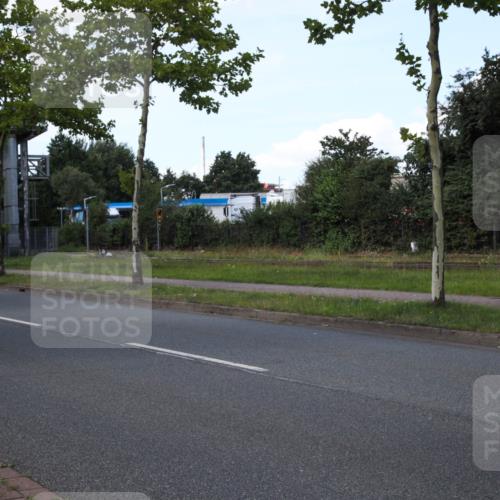 10.08.2025 - GEWOBA Citytriathlon Bremen Yannick Fuchs http://msf.ph/oto/8575605 10.08.2025 14:27:29 Radfahren 120, 156, 286, 320, 363, 441 meine-sportfotos.de
