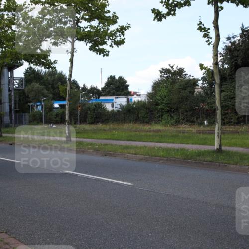 10.08.2025 - GEWOBA Citytriathlon Bremen Yannick Fuchs http://msf.ph/oto/8575607 10.08.2025 14:27:29 Radfahren 120, 156, 286, 320, 363, 441 meine-sportfotos.de
