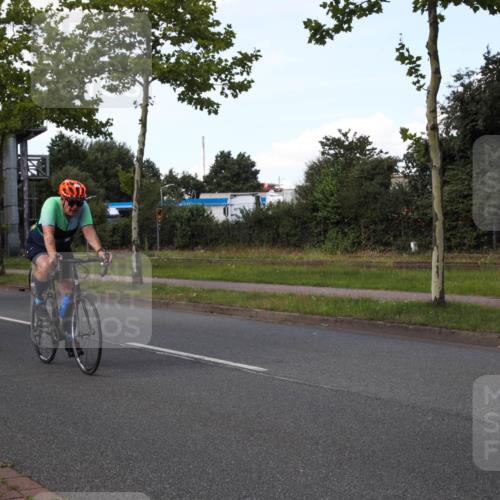 10.08.2025 - GEWOBA Citytriathlon Bremen Yannick Fuchs http://msf.ph/oto/8575615 10.08.2025 14:27:32 Radfahren 120, 156, 320, 363, 441 meine-sportfotos.de