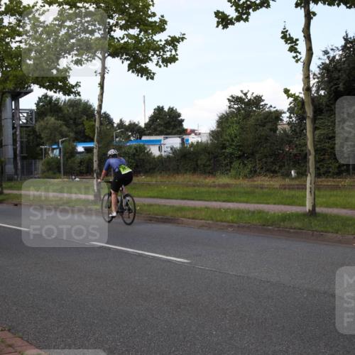 10.08.2025 - GEWOBA Citytriathlon Bremen Yannick Fuchs http://msf.ph/oto/8575628 10.08.2025 14:27:37 Radfahren 120, 156, 194, 320, 363 meine-sportfotos.de
