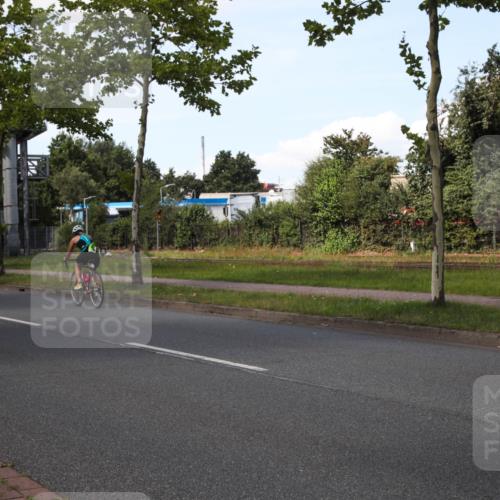 10.08.2025 - GEWOBA Citytriathlon Bremen Yannick Fuchs http://msf.ph/oto/8575686 10.08.2025 14:28:00 Radfahren 70, 159, 194, 293, 322 meine-sportfotos.de