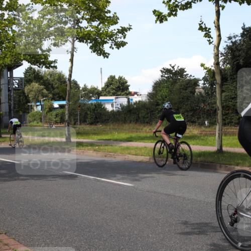 10.08.2025 - GEWOBA Citytriathlon Bremen Yannick Fuchs http://msf.ph/oto/8575698 10.08.2025 14:28:20 Radfahren 70, 382, 401, 448 meine-sportfotos.de