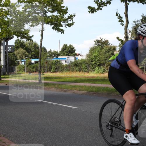 10.08.2025 - GEWOBA Citytriathlon Bremen Yannick Fuchs http://msf.ph/oto/8575707 10.08.2025 14:28:32 Radfahren 237, 367, 401, 448, 467, 483 meine-sportfotos.de