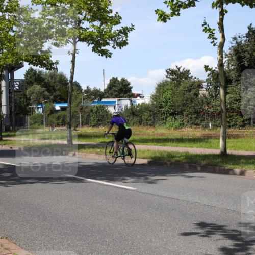 10.08.2025 - GEWOBA Citytriathlon Bremen Yannick Fuchs http://msf.ph/oto/8575731 10.08.2025 14:28:49 Radfahren 168, 171, 193, 237, 350, 403, 467, 483 meine-sportfotos.de