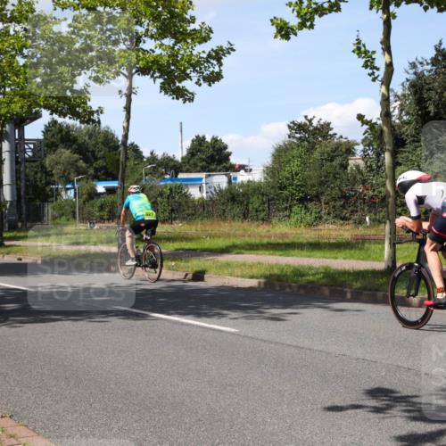 10.08.2025 - GEWOBA Citytriathlon Bremen Yannick Fuchs http://msf.ph/oto/8575737 10.08.2025 14:28:55 Radfahren 168, 171, 172, 193, 321, 350, 403, 483 meine-sportfotos.de