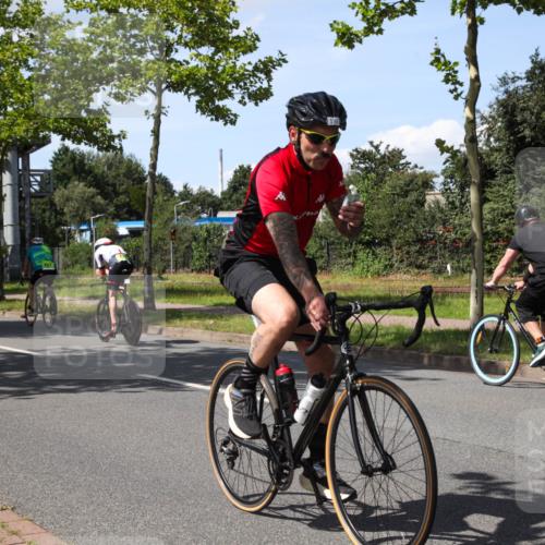 10.08.2025 - GEWOBA Citytriathlon Bremen Yannick Fuchs http://msf.ph/oto/8575739 10.08.2025 14:28:56 Radfahren 168, 171, 172, 193, 321, 350, 403 meine-sportfotos.de