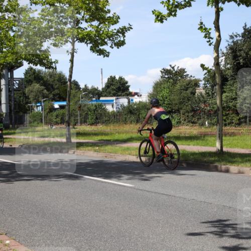 10.08.2025 - GEWOBA Citytriathlon Bremen Yannick Fuchs http://msf.ph/oto/8575746 10.08.2025 14:28:58 Radfahren 168, 171, 172, 193, 321, 350, 403 meine-sportfotos.de