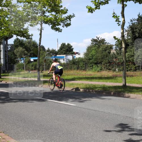 10.08.2025 - GEWOBA Citytriathlon Bremen Yannick Fuchs http://msf.ph/oto/8575747 10.08.2025 14:28:58 Radfahren 168, 171, 172, 193, 321, 350, 403 meine-sportfotos.de