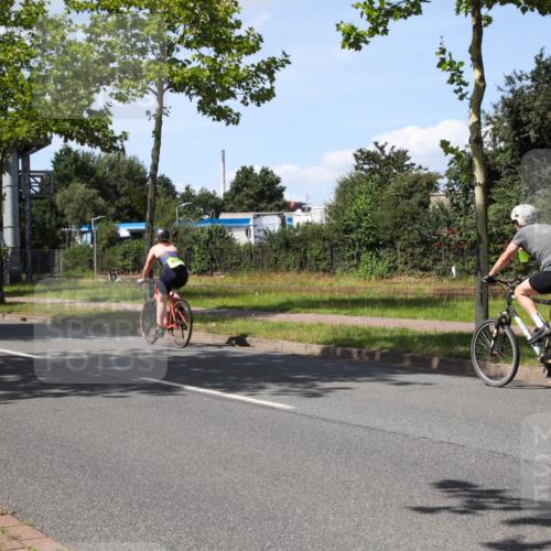 10.08.2025 - GEWOBA Citytriathlon Bremen Yannick Fuchs http://msf.ph/oto/8575748 10.08.2025 14:28:59 Radfahren 168, 172, 193, 321, 350, 403 meine-sportfotos.de