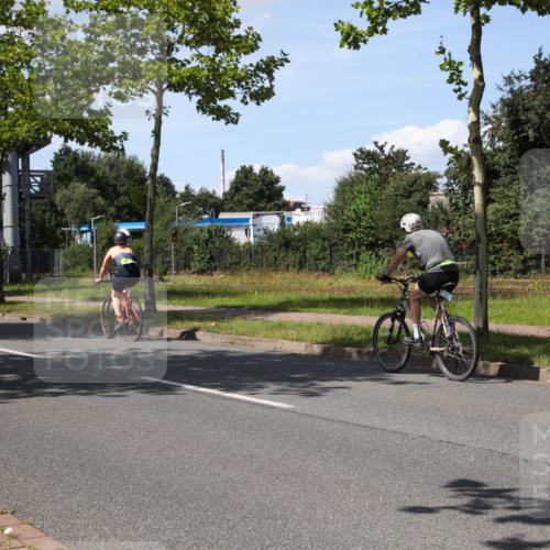 10.08.2025 - GEWOBA Citytriathlon Bremen Yannick Fuchs http://msf.ph/oto/8575749 10.08.2025 14:28:59 Radfahren 168, 172, 193, 321, 350, 403 meine-sportfotos.de