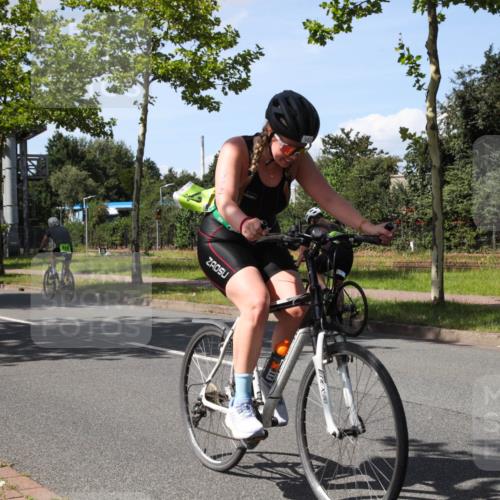 10.08.2025 - GEWOBA Citytriathlon Bremen Yannick Fuchs http://msf.ph/oto/8575755 10.08.2025 14:29:01 Radfahren 168, 172, 193, 321, 350, 403 meine-sportfotos.de