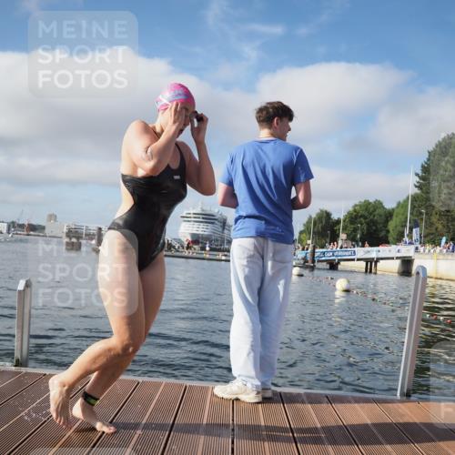 17.08.2025 - KN Förde Triathlon 2025 KatJ http://msf.ph/oto/8575830 17.08.2025 09:08:54 Schwimmen 101, 107, 101, 107 meine-sportfotos.de