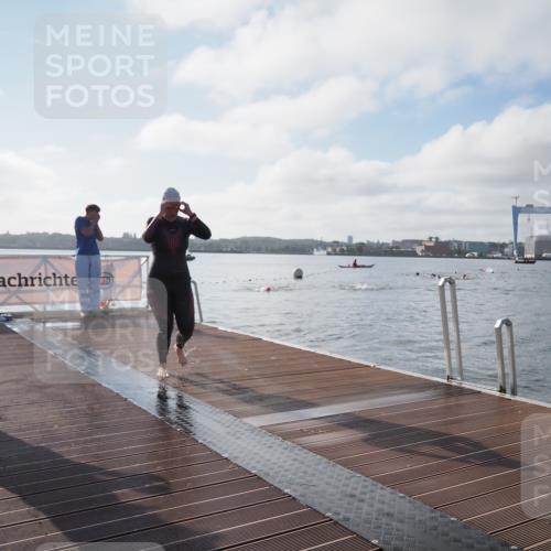 17.08.2025 - KN Förde Triathlon 2025 KatJ http://msf.ph/oto/8576228 17.08.2025 09:12:21 Schwimmen 127, 127 meine-sportfotos.de