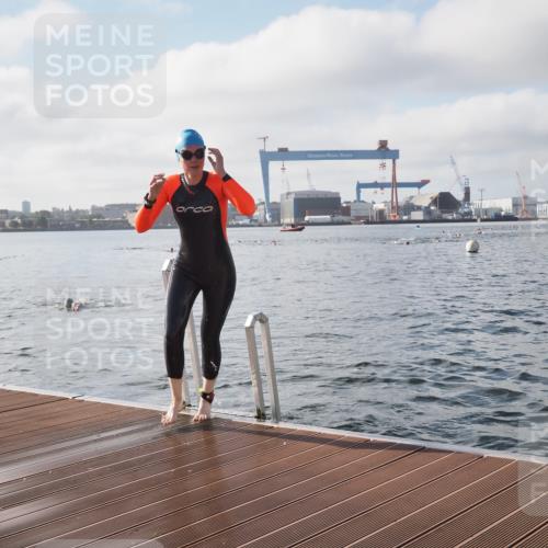 17.08.2025 - KN Förde Triathlon 2025 KatJ http://msf.ph/oto/8576467 17.08.2025 09:13:30 Schwimmen 135, 138, 148, 198, 135, 148, 198 meine-sportfotos.de