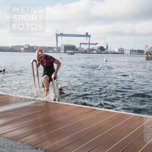 17.08.2025 - KN Förde Triathlon 2025 KatJ http://msf.ph/oto/8576717 17.08.2025 09:14:59 Schwimmen 133, 145, 146, 147, 152, 159, 133, 139, 146, 147, 150, 152, 159 meine-sportfotos.de