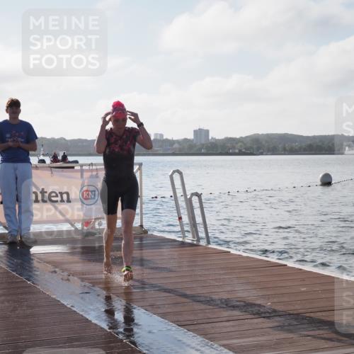 17.08.2025 - KN Förde Triathlon 2025 KatJ http://msf.ph/oto/8576823 17.08.2025 09:15:14 Schwimmen 143, 145, 133, 143, 145, 147 meine-sportfotos.de