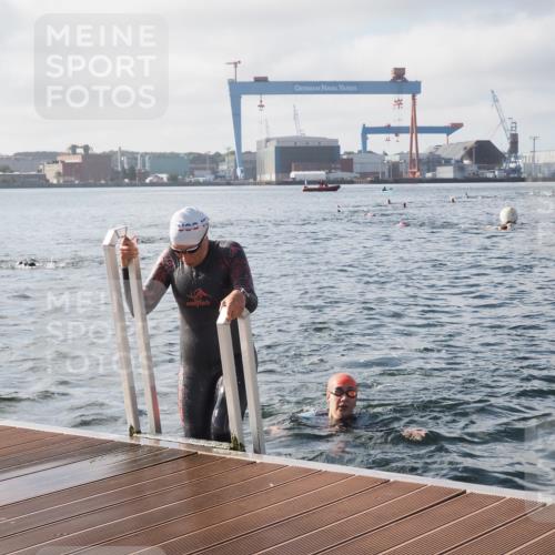 17.08.2025 - KN Förde Triathlon 2025 KatJ http://msf.ph/oto/8576842 17.08.2025 09:15:19 Schwimmen 141, 143, 149, 143, 145, 149 meine-sportfotos.de
