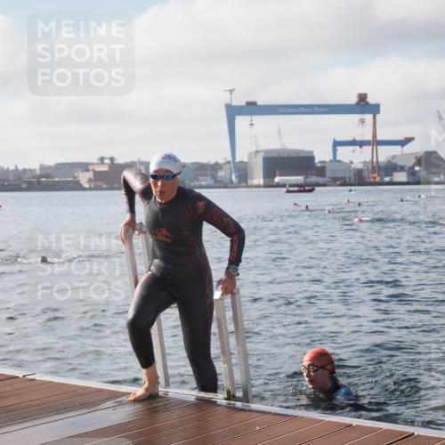 17.08.2025 - KN Förde Triathlon 2025 KatJ http://msf.ph/oto/8576845 17.08.2025 09:15:21 Schwimmen 141, 143, 149, 143, 145, 149 meine-sportfotos.de