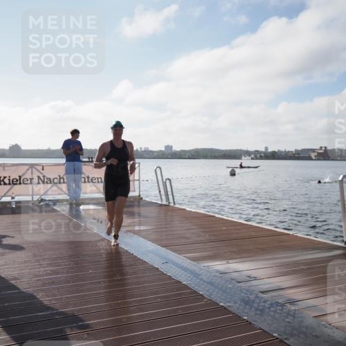 17.08.2025 - KN Förde Triathlon 2025 KatJ http://msf.ph/oto/8578060 17.08.2025 09:18:21 Schwimmen 174, 185, 192, 174, 185, 254 meine-sportfotos.de