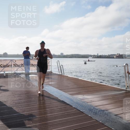 17.08.2025 - KN Förde Triathlon 2025 KatJ http://msf.ph/oto/8578066 17.08.2025 09:18:21 Schwimmen 174, 185, 192, 174, 185, 254 meine-sportfotos.de