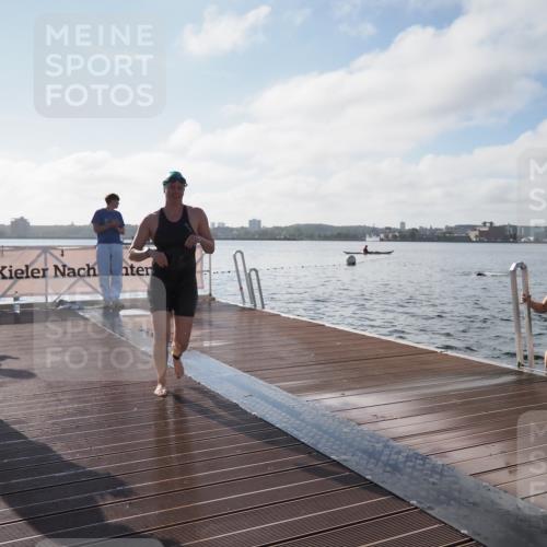 17.08.2025 - KN Förde Triathlon 2025 KatJ http://msf.ph/oto/8578069 17.08.2025 09:18:21 Schwimmen 174, 185, 192, 174, 185, 254 meine-sportfotos.de