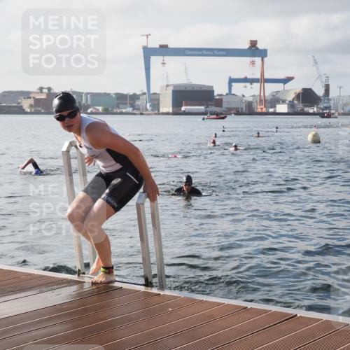17.08.2025 - KN Förde Triathlon 2025 KatJ http://msf.ph/oto/8578266 17.08.2025 09:18:48 Schwimmen 153, 153, 250 meine-sportfotos.de