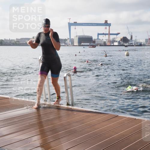 17.08.2025 - KN Förde Triathlon 2025 KatJ http://msf.ph/oto/8578354 17.08.2025 09:19:05 Schwimmen 173, 184, 219, 220, 173, 184 meine-sportfotos.de