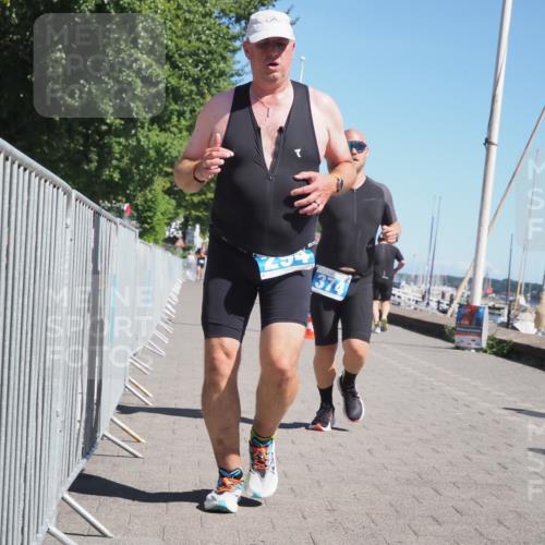 17.08.2025 - KN Förde Triathlon 2025 KatJ http://msf.ph/oto/8578360 17.08.2025 12:14:13 Laufen 294, 374, 380, 611 meine-sportfotos.de
