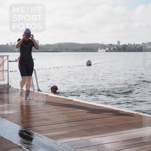 17.08.2025 - KN Förde Triathlon 2025 KatJ http://msf.ph/oto/8578395 17.08.2025 09:19:07 Schwimmen 173, 184, 219, 220, 173, 184, 219, 220 meine-sportfotos.de