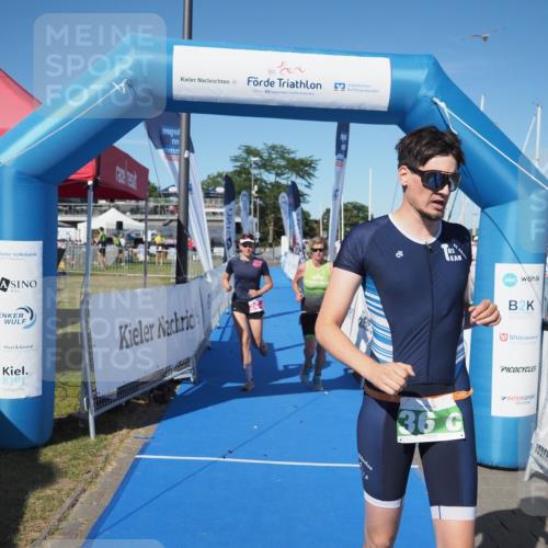 17.08.2025 - KN Förde Triathlon 2025 MichiJ http://msf.ph/oto/8578695 17.08.2025 16:14:01 Laufen 24, 36 meine-sportfotos.de
